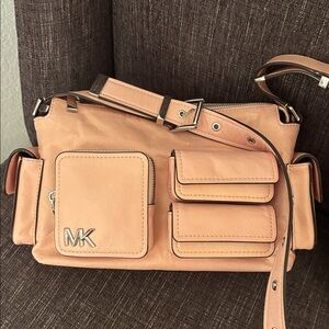 MICHAEL Michael Kors Dakota Medium Leather Pocket Shoulder Bag in Smokey Rose